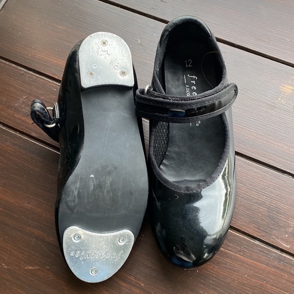 Danskin Freestyle Toddler Girls Tap Shoes, Black Patent Leather, Size 12 - Picture 2 of 3